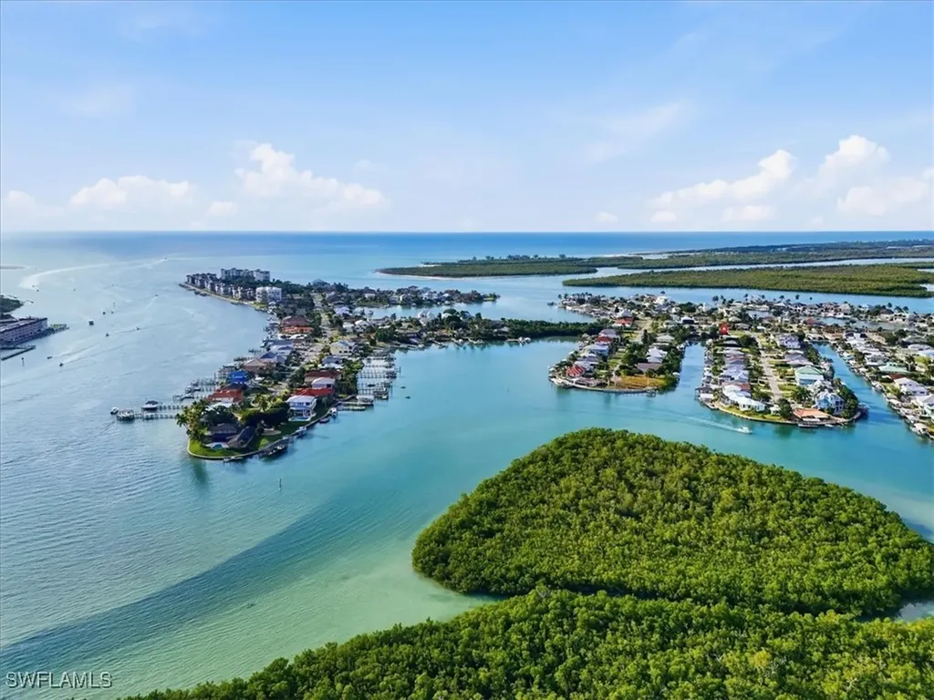 108 San Salvador Street Naples FL 34113