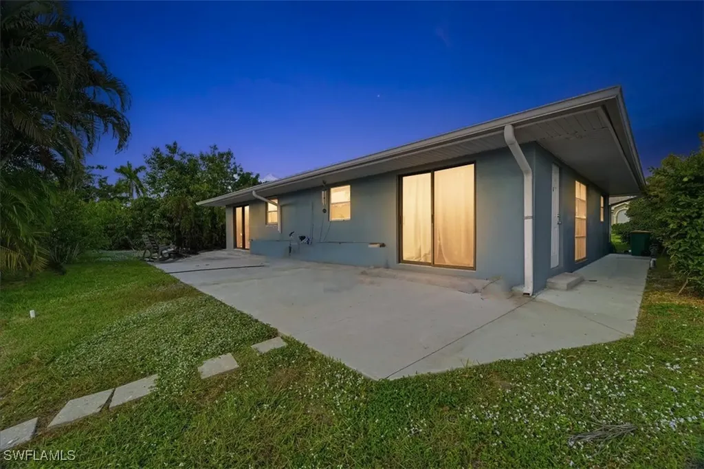 108 San Salvador Street Naples FL 34113
