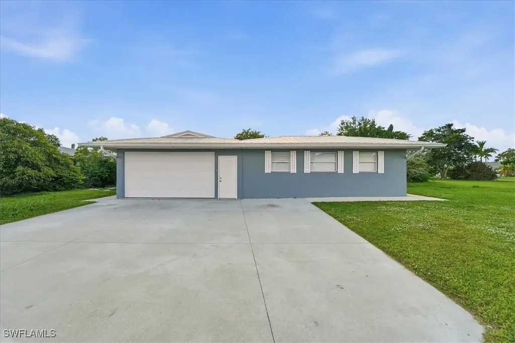 108 San Salvador Street Naples FL 34113