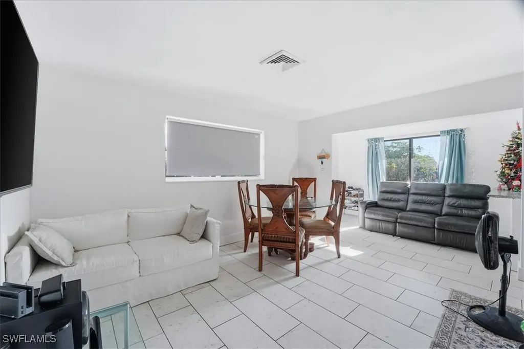 108 San Salvador Street Naples FL 34113