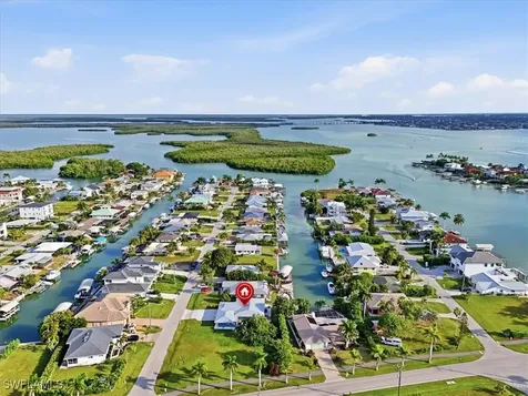 108 San Salvador Street Naples FL 34113