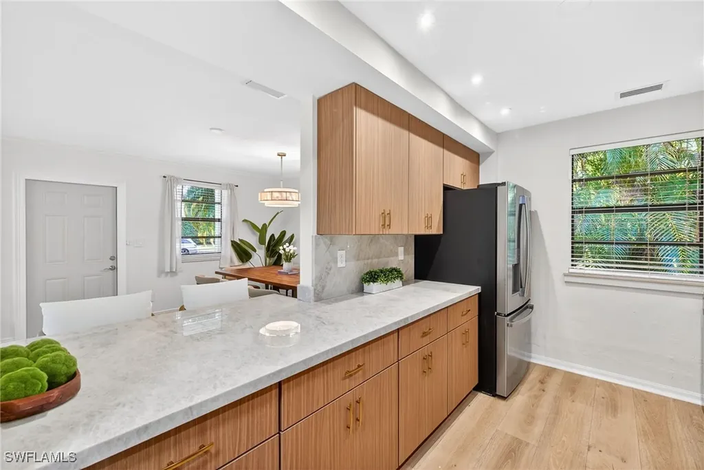 1275 8th Avenue N Naples FL 34102