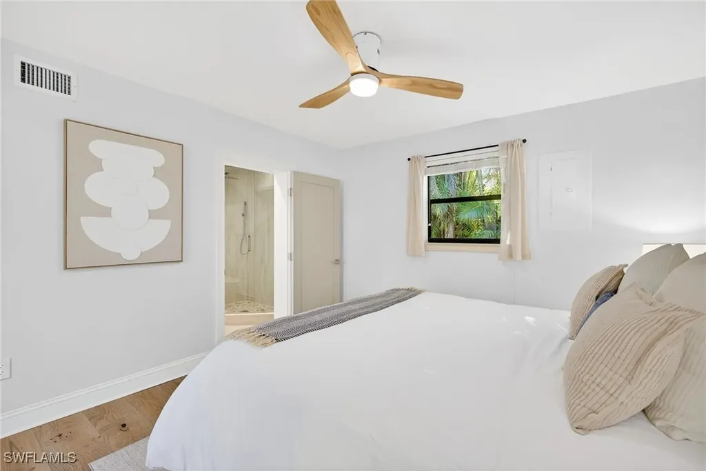 1275 8th Avenue N Naples FL 34102