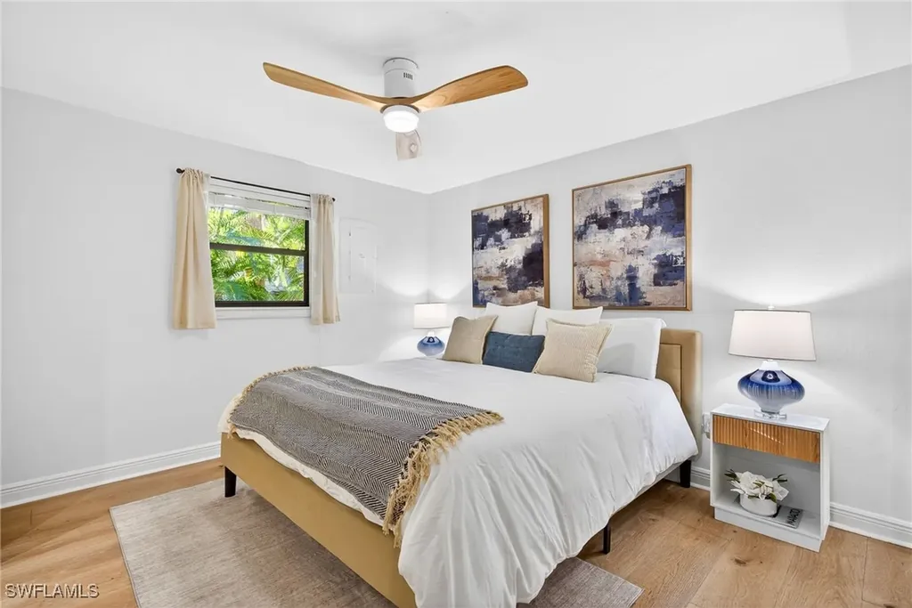 1275 8th Avenue N Naples FL 34102