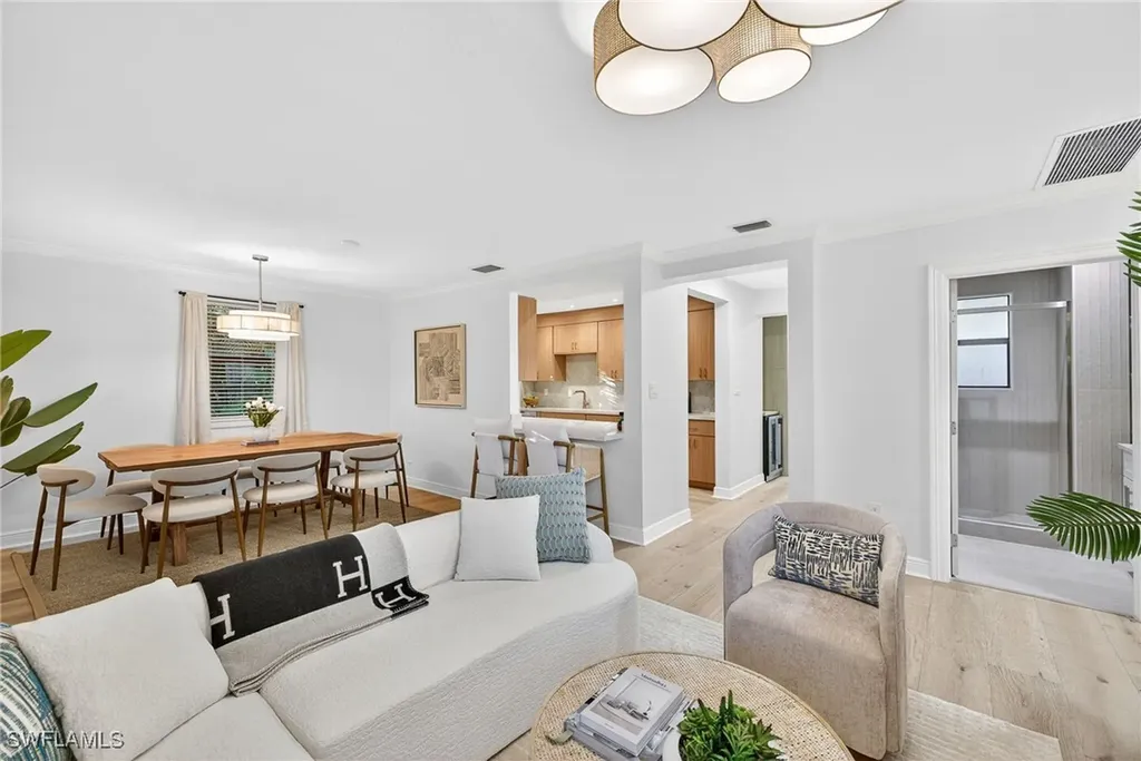 1275 8th Avenue N Naples FL 34102