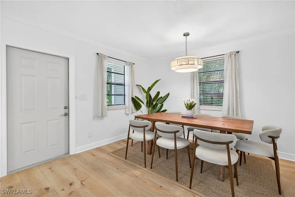 1275 8th Avenue N Naples FL 34102