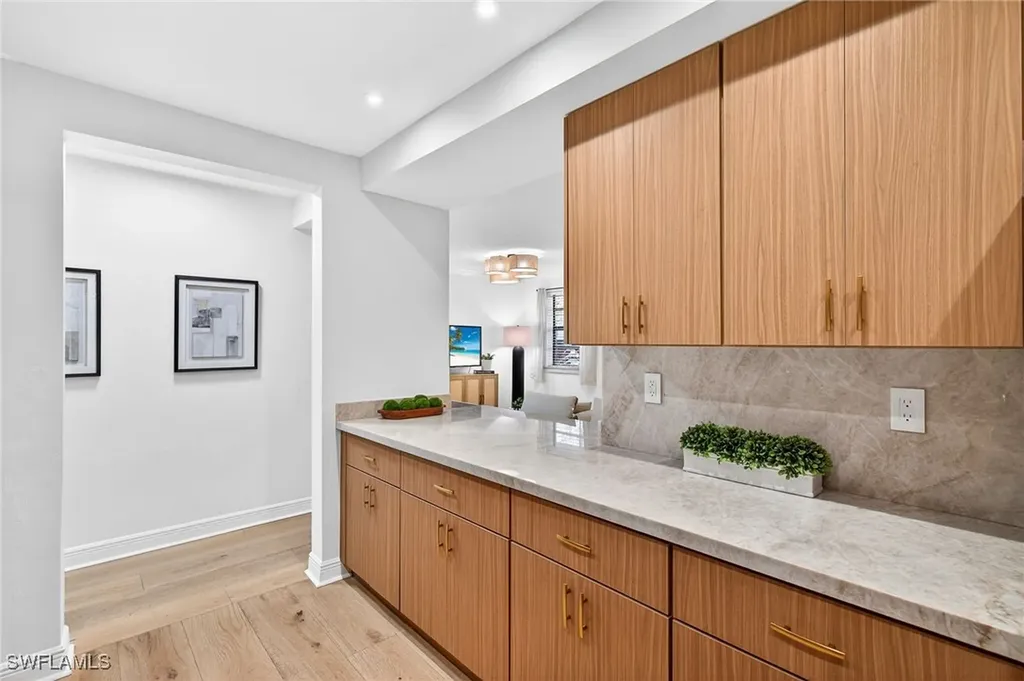 1275 8th Avenue N Naples FL 34102