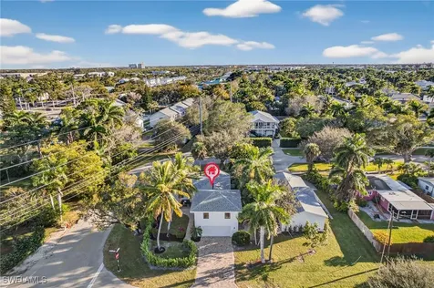 1275 8TH Avenue N Naples FL 34102
