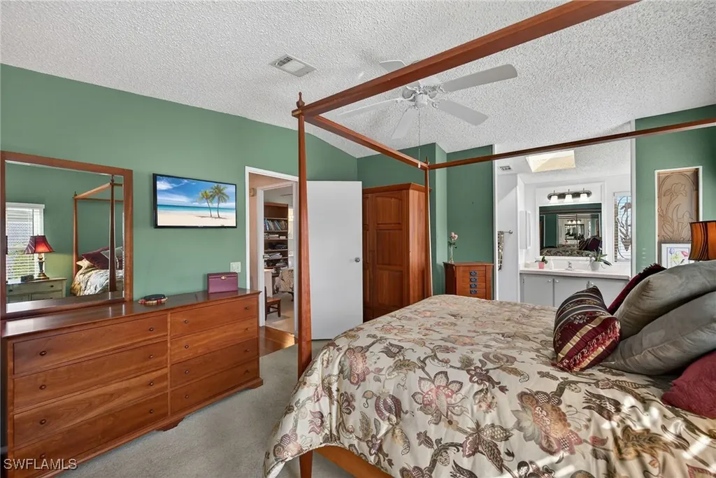 161 Seven Seas Way Naples FL 34104