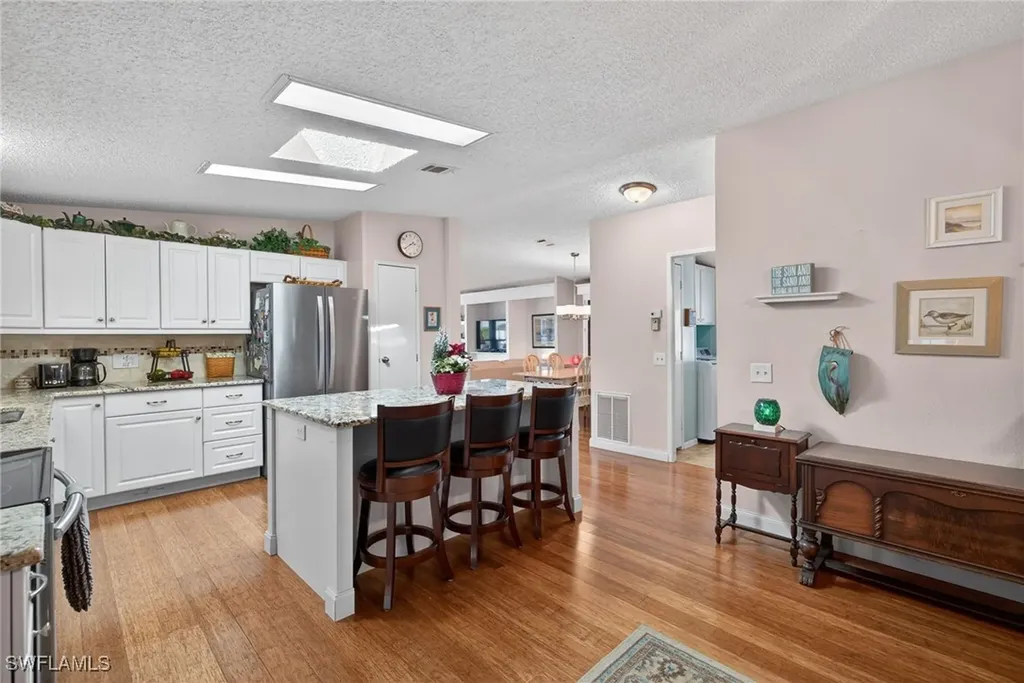 161 Seven Seas Way Naples FL 34104