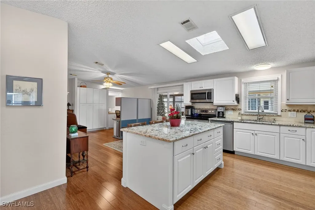 161 Seven Seas Way Naples FL 34104