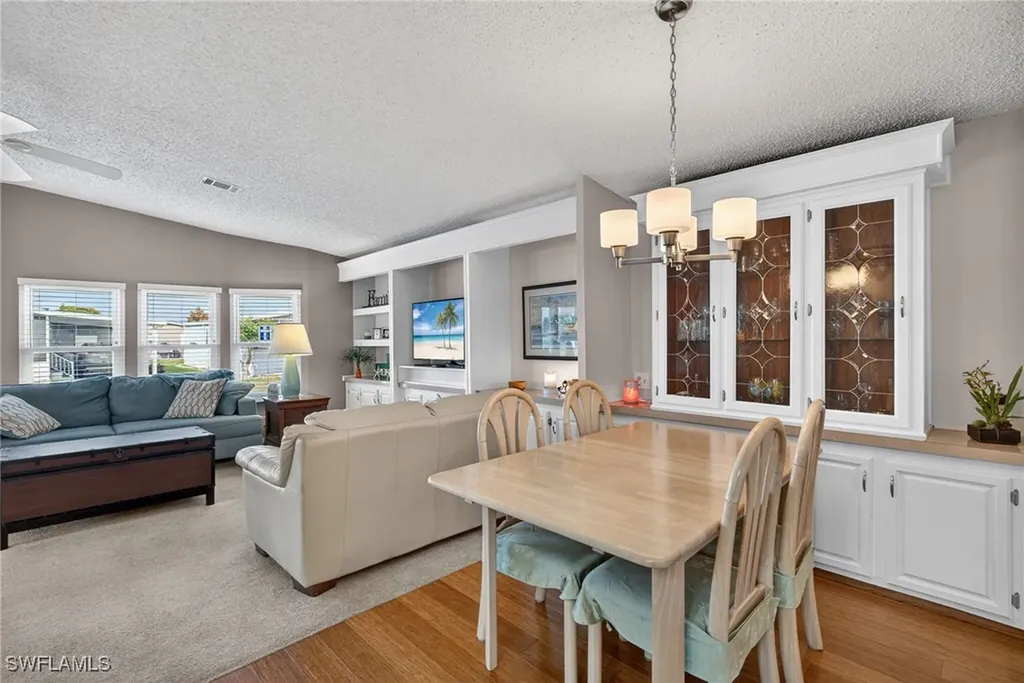 161 Seven Seas Way Naples FL 34104