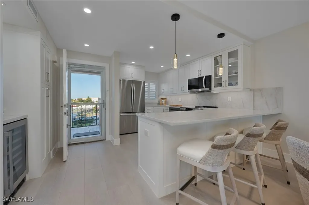 57 High Point Circle W Naples FL 34103