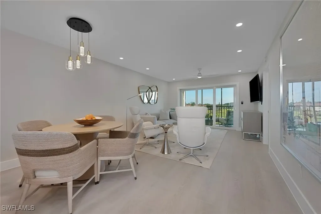 57 High Point Circle W Naples FL 34103