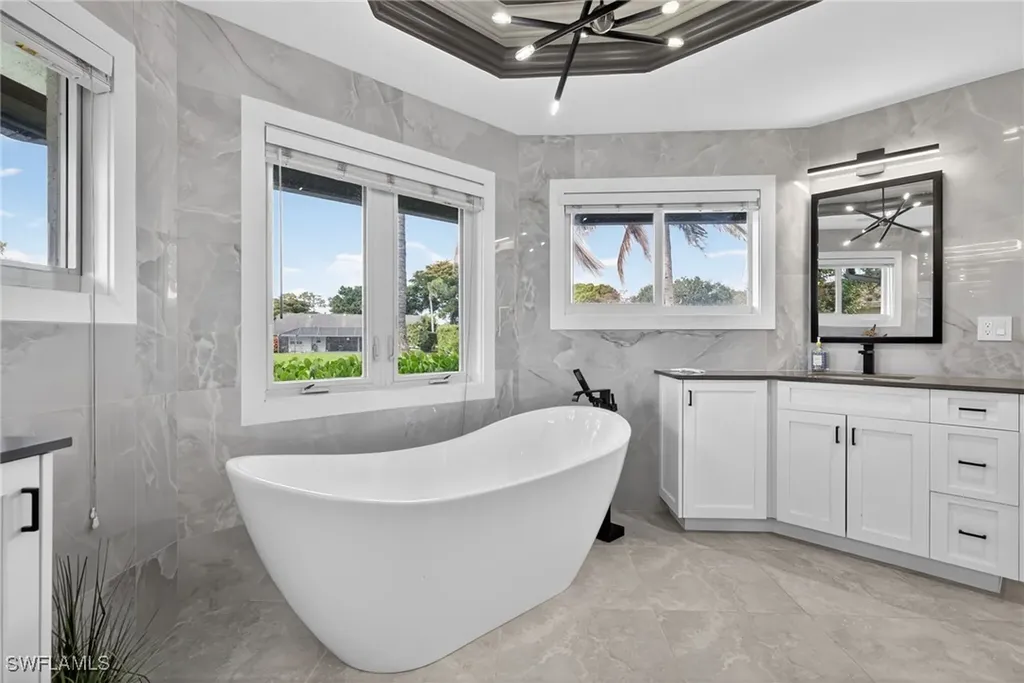 2341 Mayfield Court Naples FL 34105