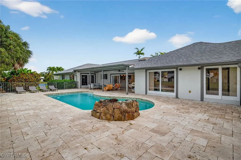 2341 Mayfield Court Naples FL 34105