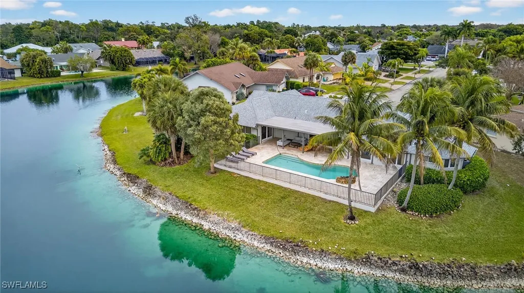 2341 Mayfield Court Naples FL 34105