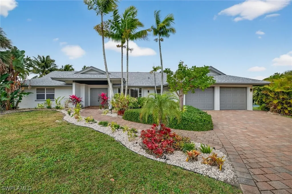 2341 Mayfield Court Naples FL 34105