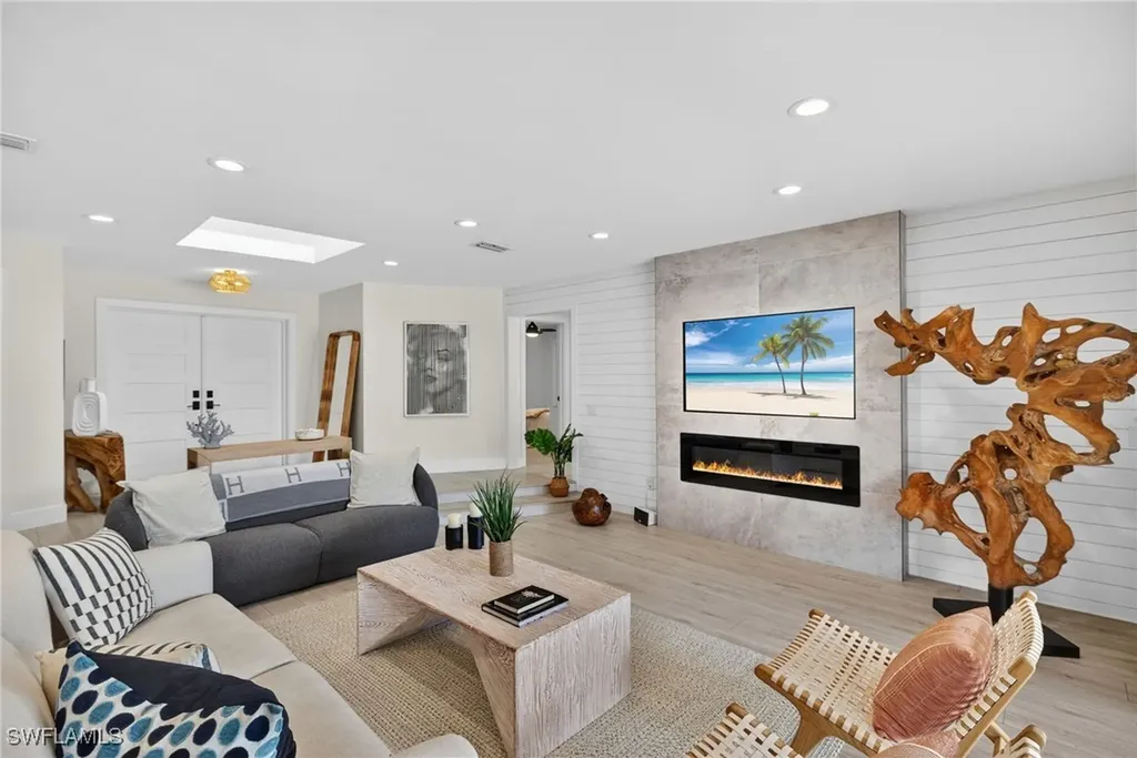 2341 Mayfield Court Naples FL 34105