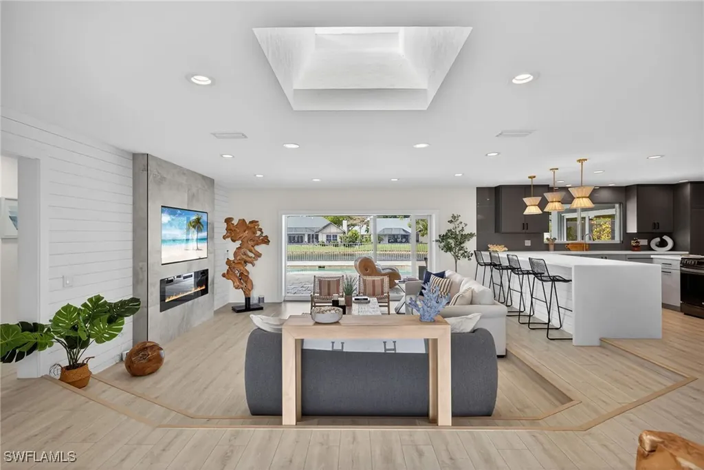 2341 Mayfield Court Naples FL 34105