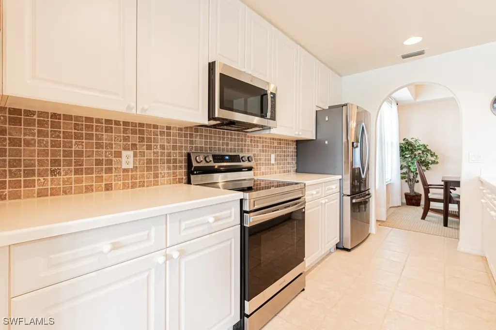 2029 Crestview Way Naples FL 34119