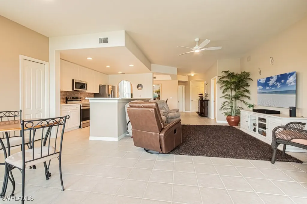 2029 Crestview Way Naples FL 34119