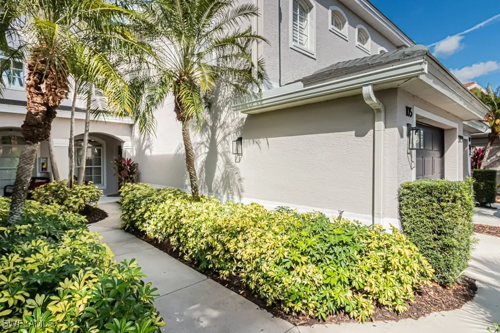 2029 Crestview Way Naples FL 34119