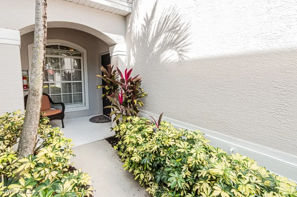 2029 Crestview Way Naples FL 34119