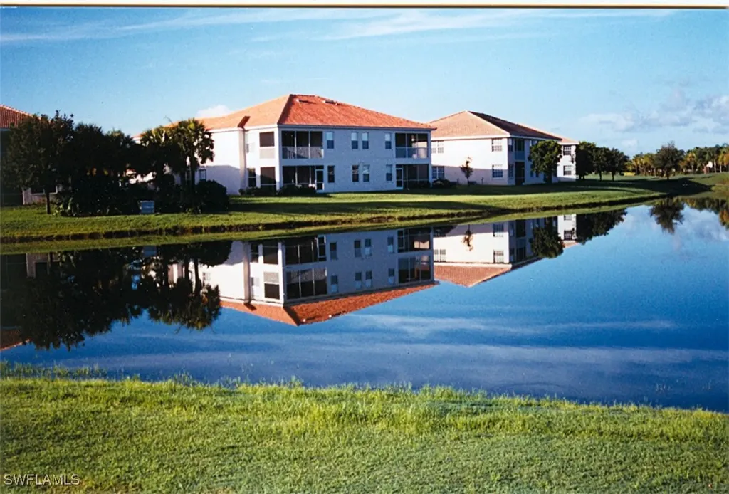 2029 Crestview Way Naples FL 34119