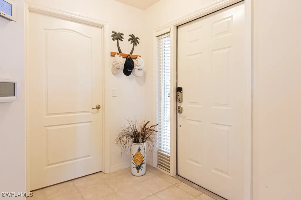 2029 Crestview Way Naples FL 34119