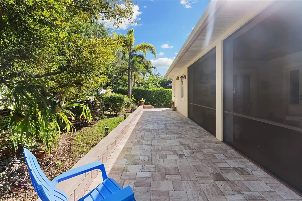 4778 Europa Drive Naples FL 34105