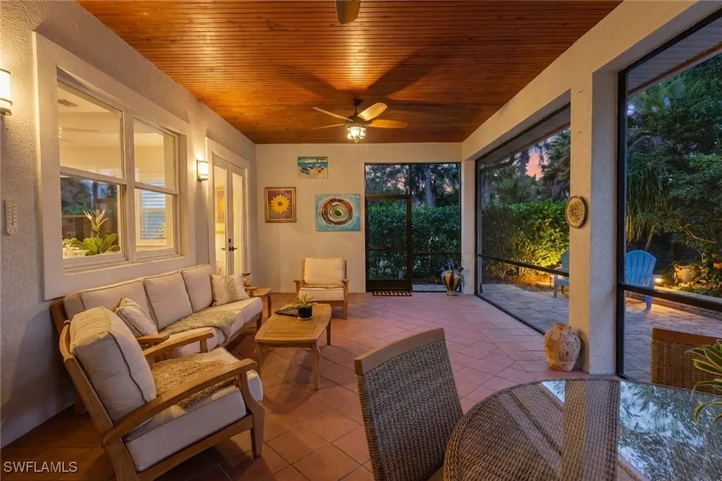 4778 Europa Drive Naples FL 34105