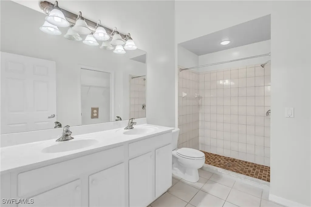 7655 Meadow Lakes Drive Naples FL 34104