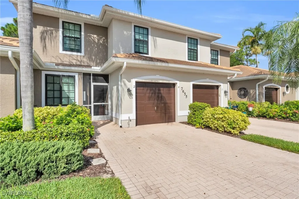 7655 Meadow Lakes Drive Naples FL 34104