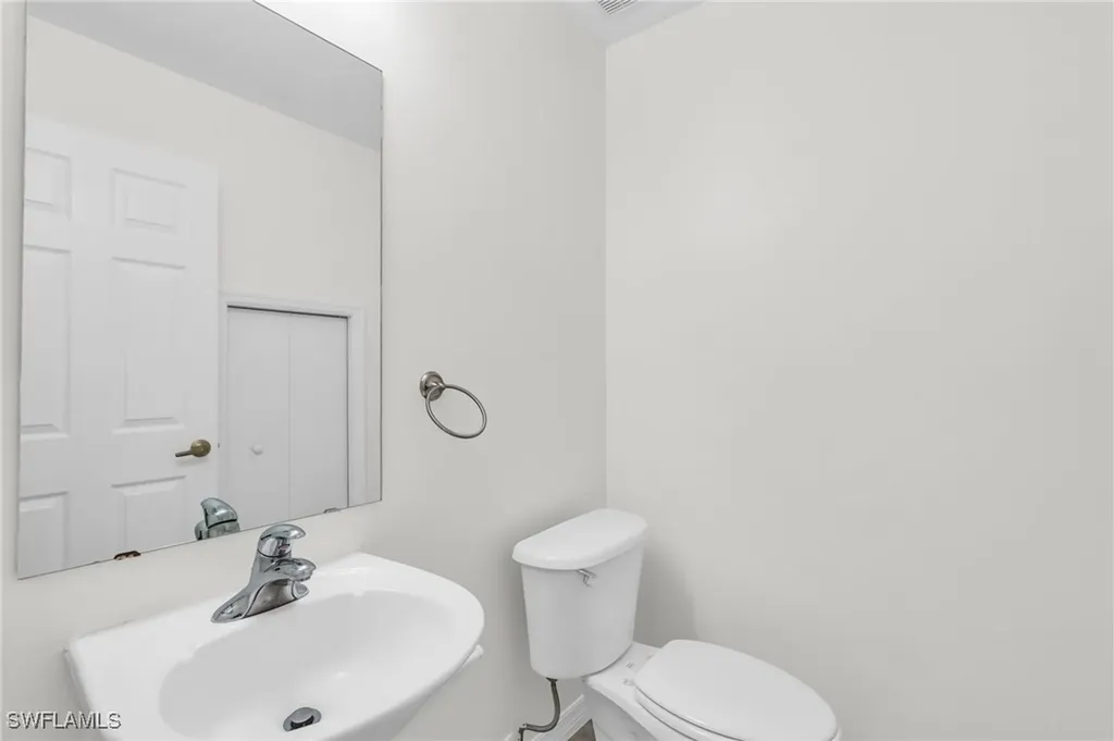 7655 Meadow Lakes Drive Naples FL 34104