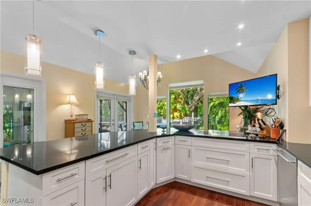 1313 Solana Road W Naples FL 34103