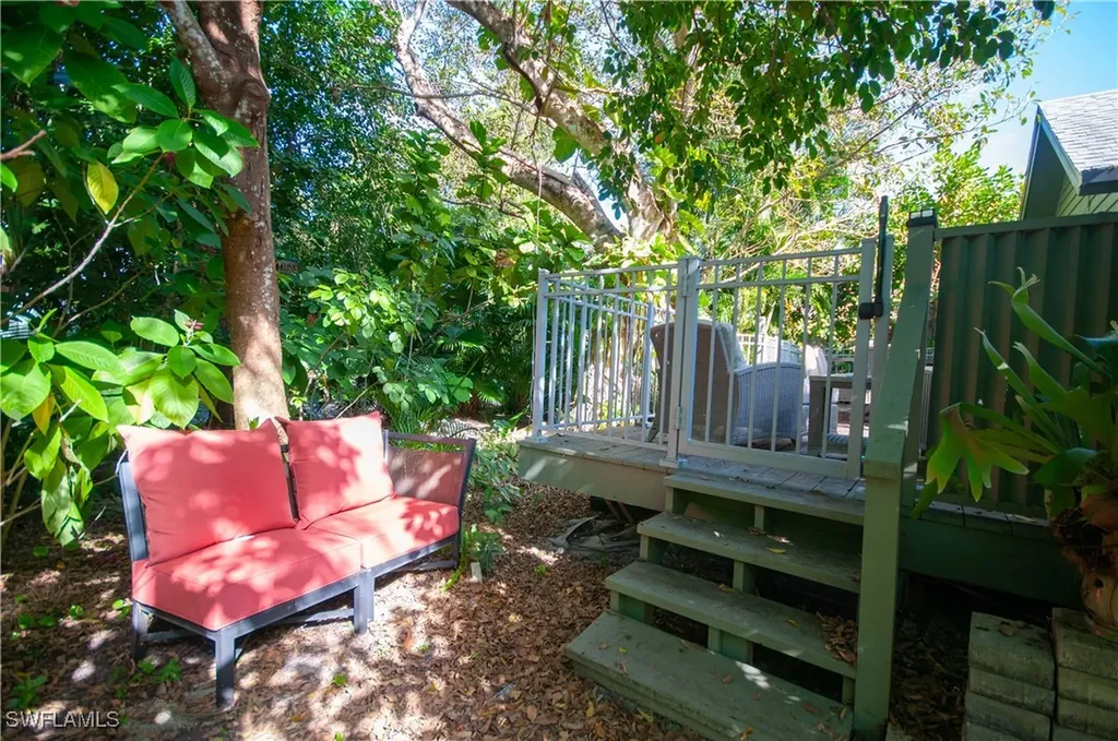 1313 Solana Road W Naples FL 34103