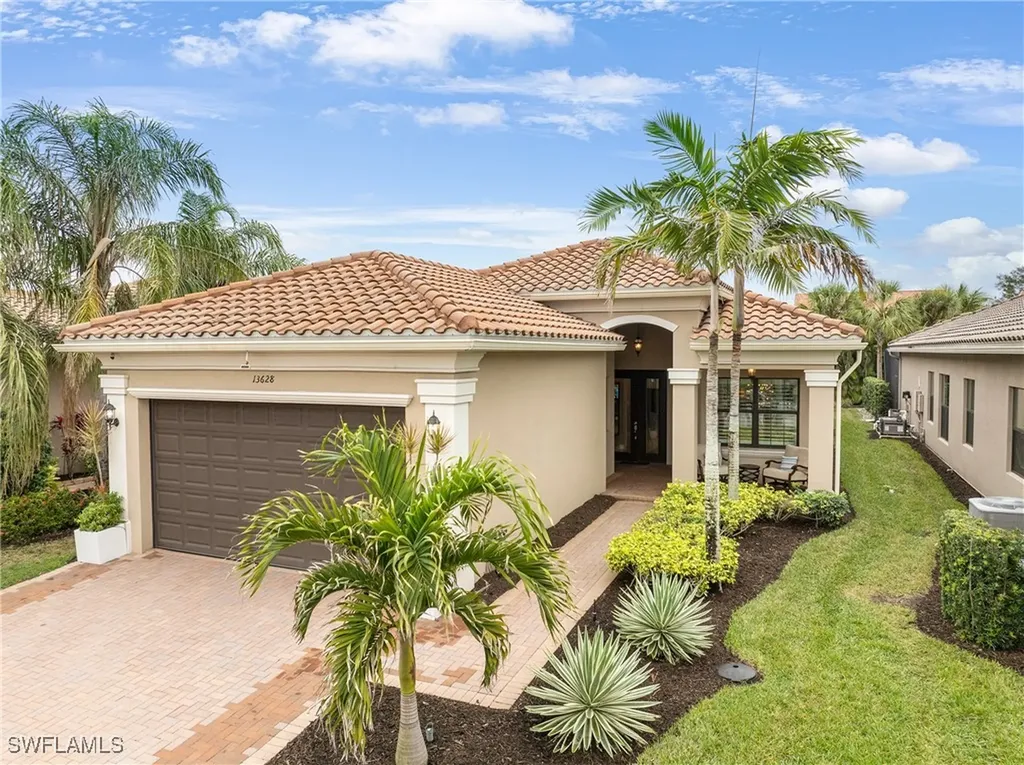 13628 Mandarin Circle Naples FL 34109