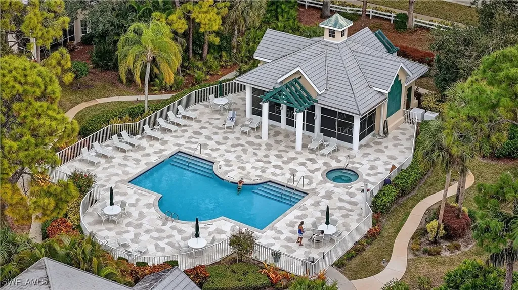 2827 Aintree Lane Naples FL 34112