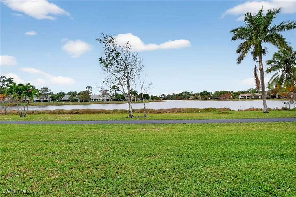 2827 Aintree Lane Naples FL 34112