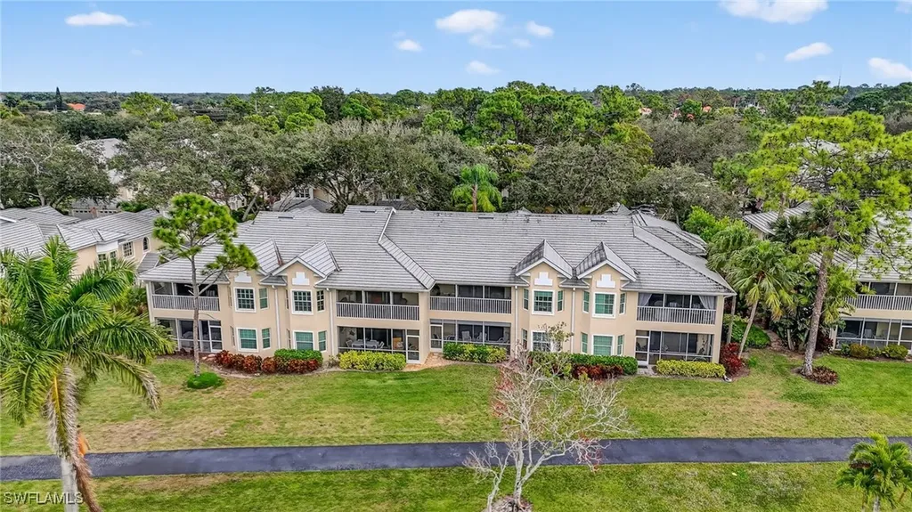 2827 Aintree Lane Naples FL 34112