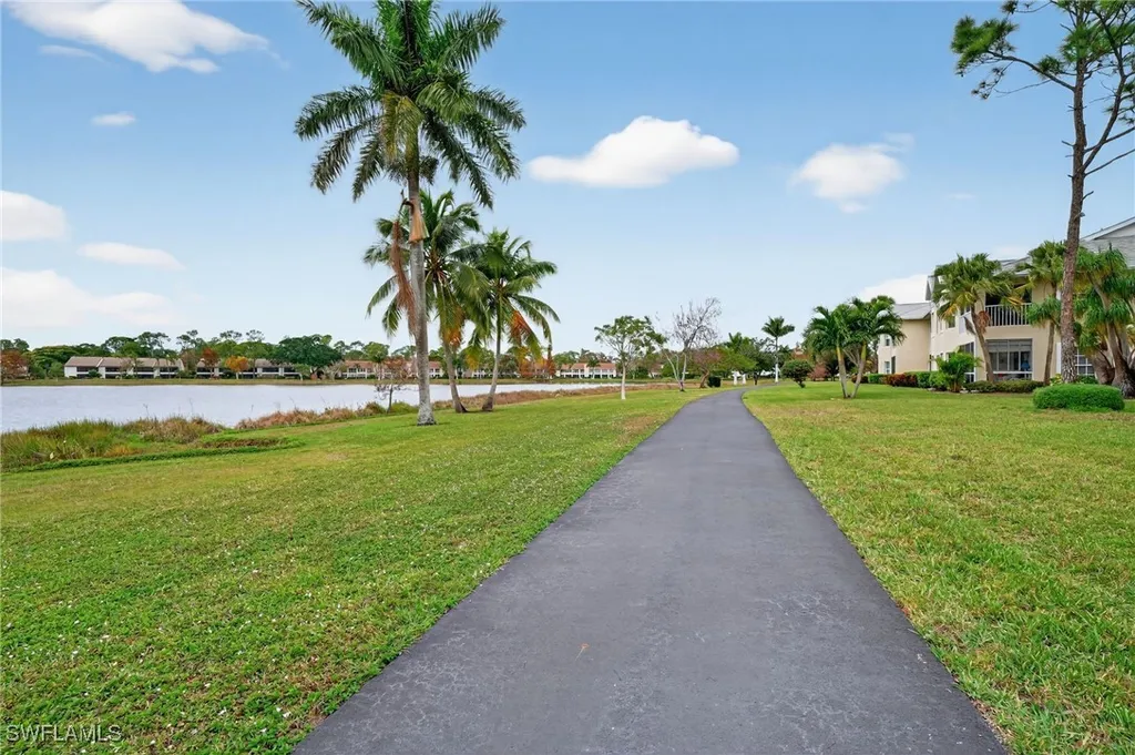 2827 Aintree Lane Naples FL 34112