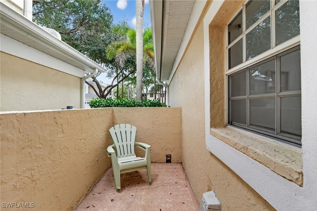 2827 Aintree Lane Naples FL 34112