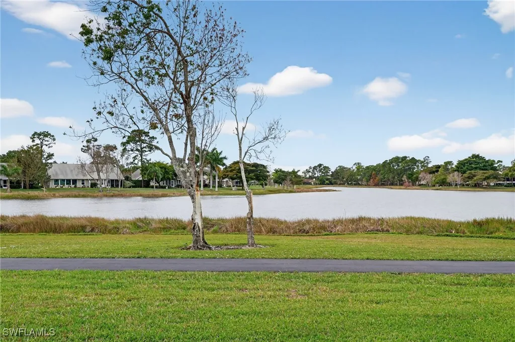 2827 Aintree Lane Naples FL 34112