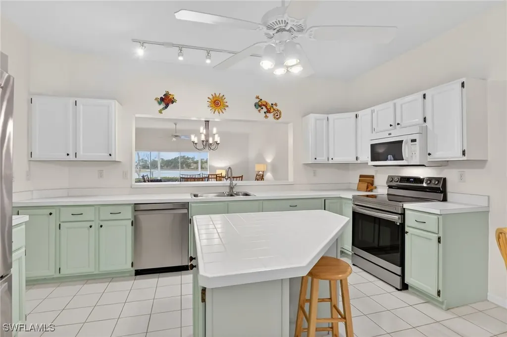 2827 Aintree Lane Naples FL 34112