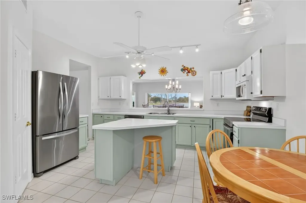 2827 Aintree Lane Naples FL 34112