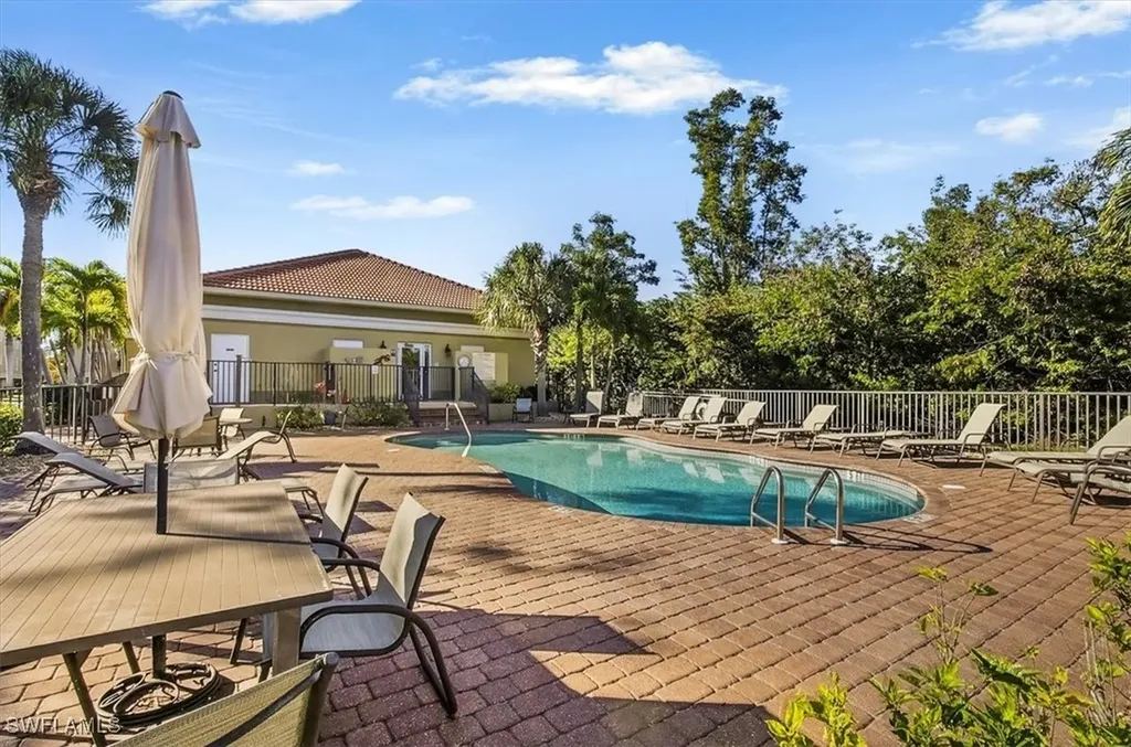 10041 Lake Cove Drive Fort Myers FL 33908