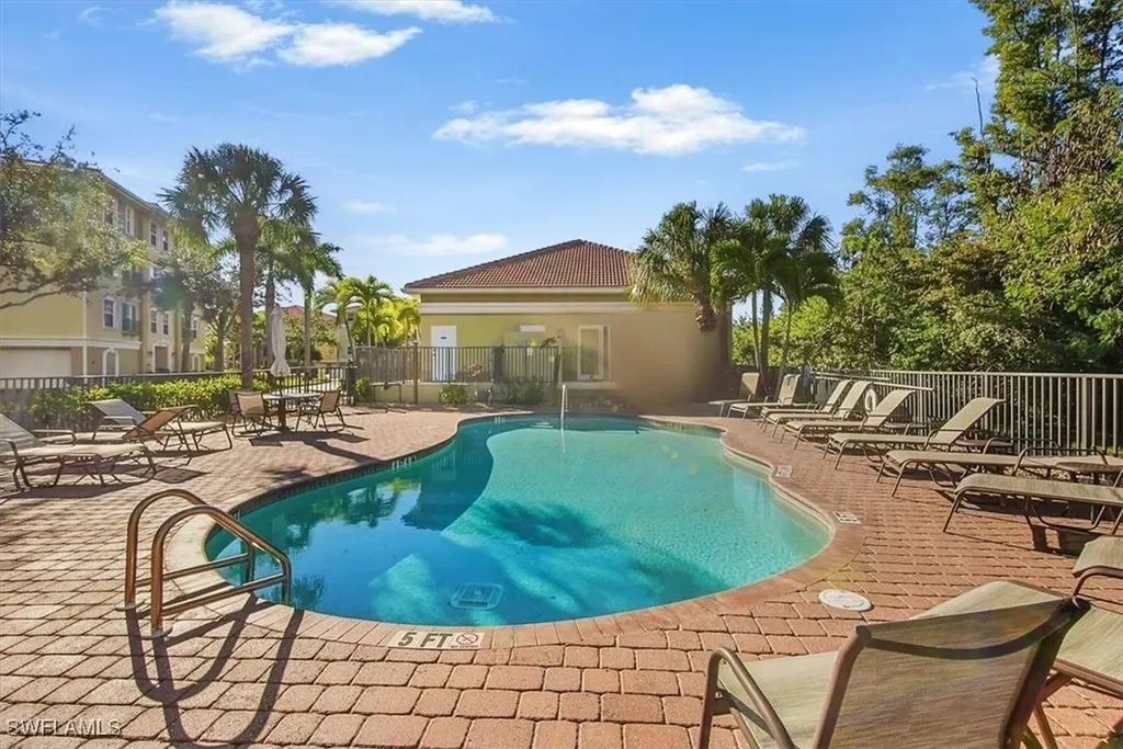 10041 Lake Cove Drive Fort Myers FL 33908