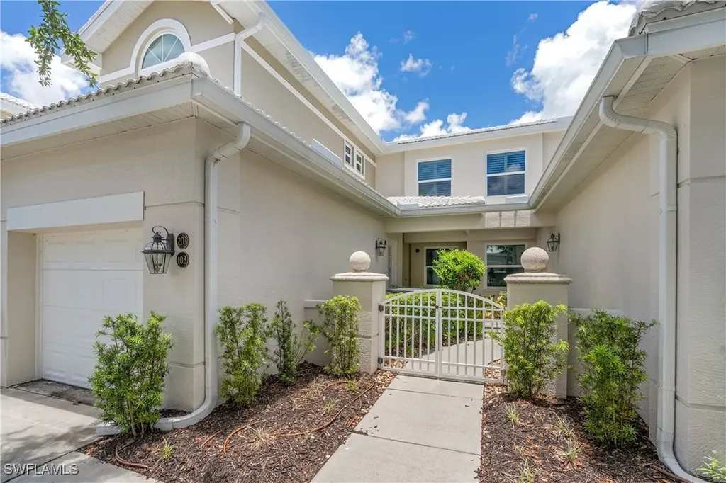 4680 Hawks Nest Way Naples FL 34114