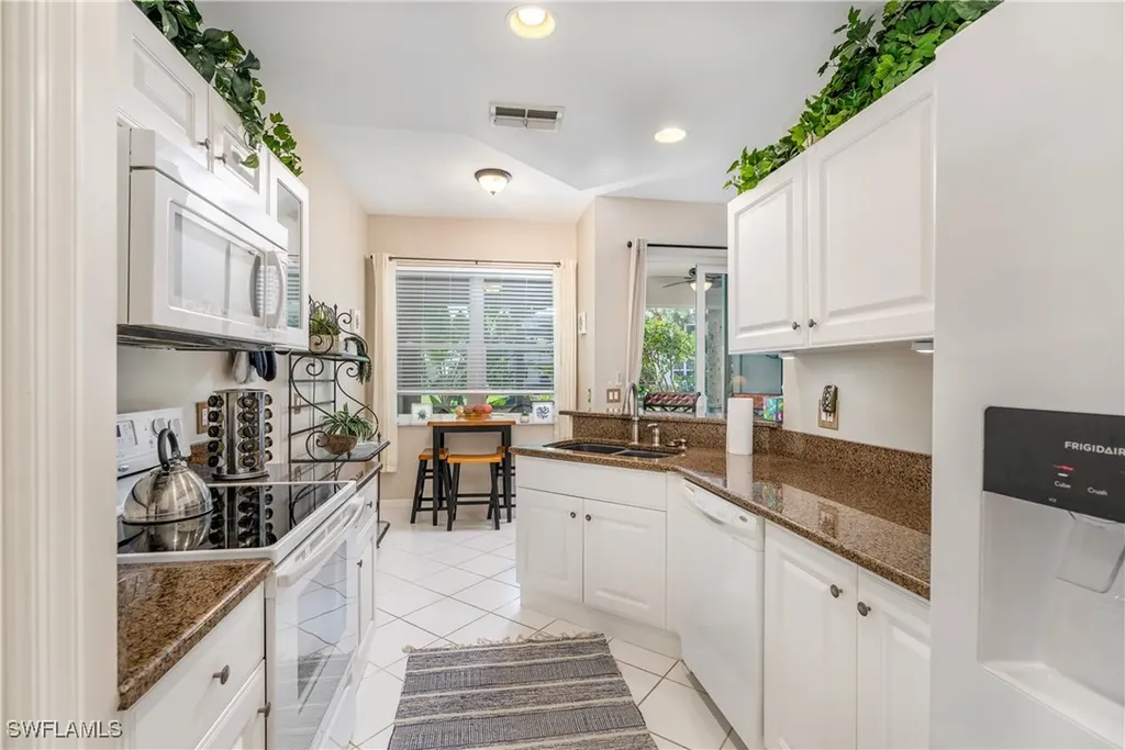4680 Hawks Nest Way Naples FL 34114